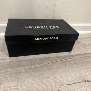 London Fog Black Accessory Box with Memory Foam